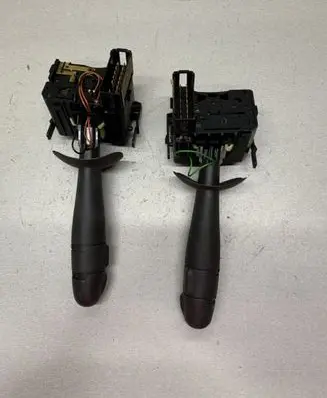 Renault Laguna II Indicator stalk 8200012245