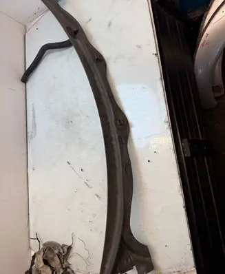 Audi A2 Wiper trim 8Z1819403
