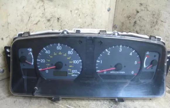 Mitsubishi Pajero Sport I Speedometer (instrument cluster) MR456502