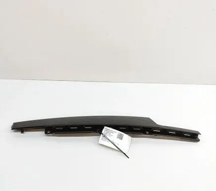 Audi Q7 4M Front door glass trim molding 4M0837901