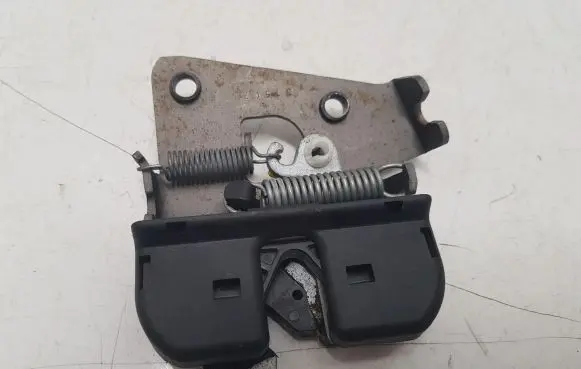 BMW 5 F10 F11 Seat back rest lock catch 52207112863