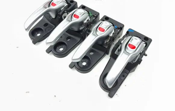 Jeep Cherokee Front door interior handle 