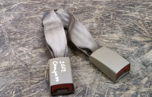 Jeep Compass Middle seatbelt buckle (rear) 13112109 1GD231K2AA