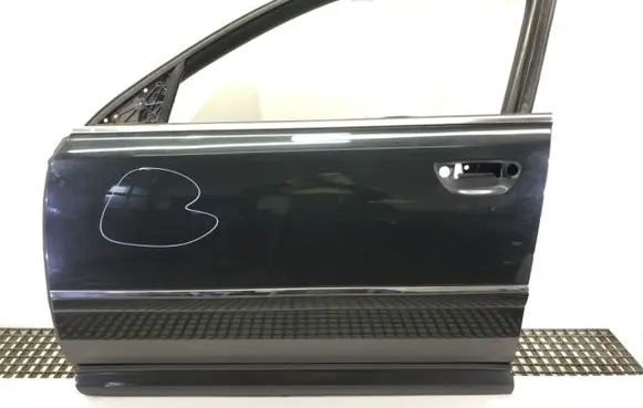 Audi A8 S8 D3 4E Front door