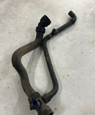 Volkswagen PASSAT B5.5 Engine coolant pipe/hose 8D0121049H