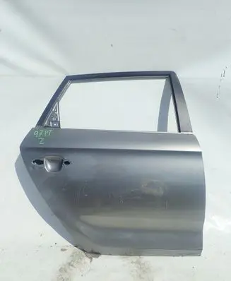 KIA Carens III Rear door