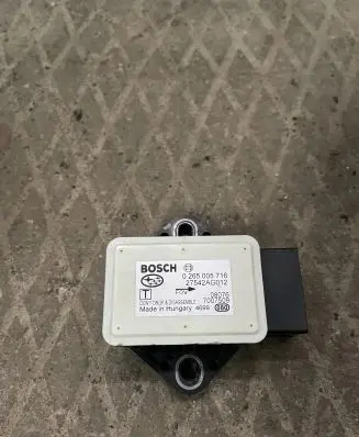 Subaru Outback ESP acceleration yaw rate sensor 0265005716 27542AG012 1275100464
