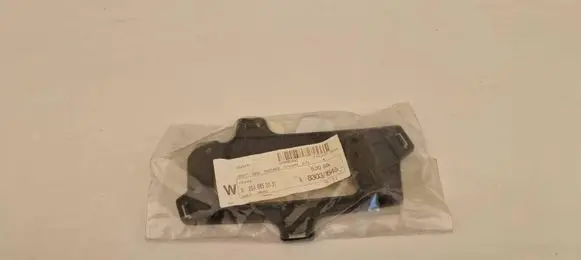 Mercedes-Benz GLK (X204) Radiator mount bracket A2048850031