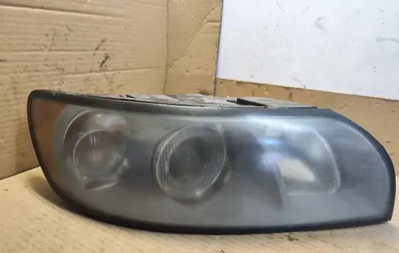 Volvo V50 Headlight/headlamp 20B031 12644