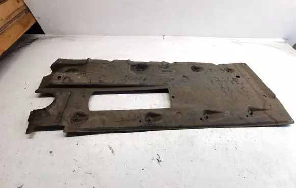 Volkswagen Golf V Side bottom protection 1k0825212
