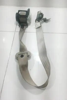 Nissan Leaf I (ZE0) Front seatbelt 619017100B 6190775