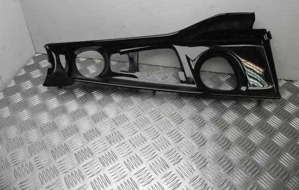 Toyota C-HR I Radio/GPS head unit trim 58804F4021 I12334