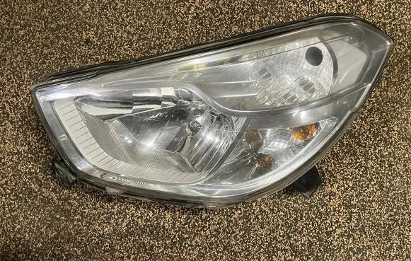 Dacia Dokker Headlight/headlamp 90007665 260609769R
