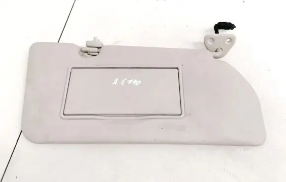 Nissan Almera Tino Sun visor