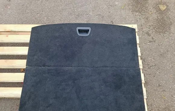 Trunk/boot floor carpet liner