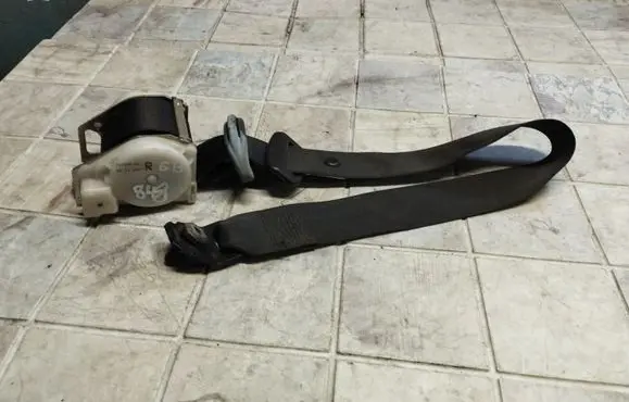 Opel Zafira A Third row seat belt 90580906