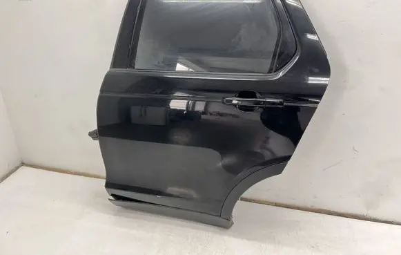 Land Rover Discovery Sport Rear door 