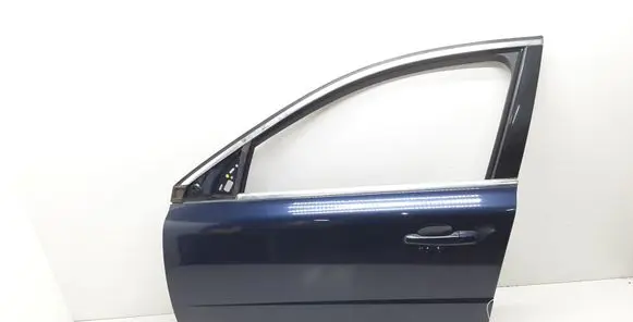 Volvo V70 Front door