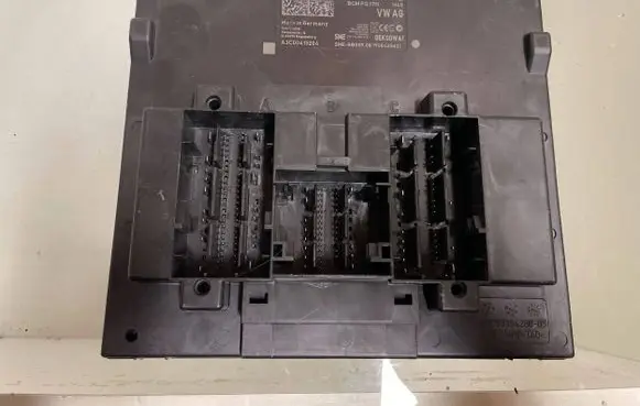 Audi Q2 - Comfort/convenience module 5Q0937084DG A3C00413204 BCMPQ37H