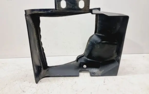 Nissan Pulsar Intercooler air channel guide 216093ZL5A