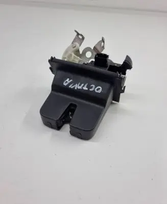 Skoda Octavia Mk3 (5E) Tailgate/trunk/boot lock/catch/latch 5e0827505