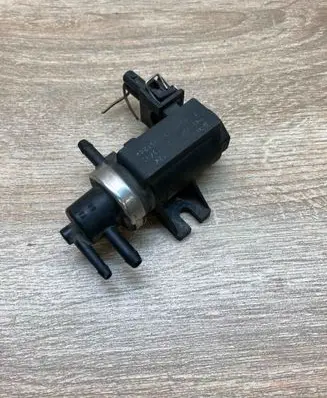 Volkswagen PASSAT B5 Turbo solenoid valve 1H0906627 WITHPLUG