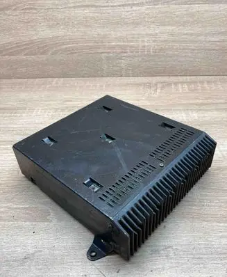 BMW 5 E34 Sound amplifier F10620756 10620756