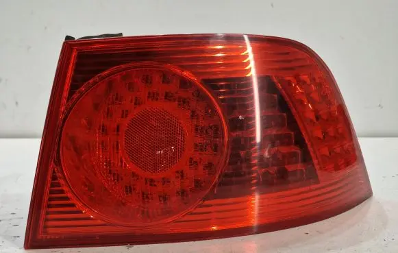 Volkswagen Phaeton Rear/tail lights