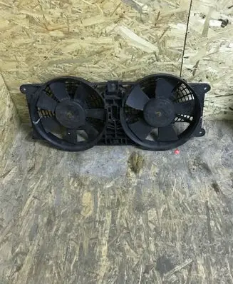 Jeep Grand Cherokee (WJ) Radiator cooling fan shroud