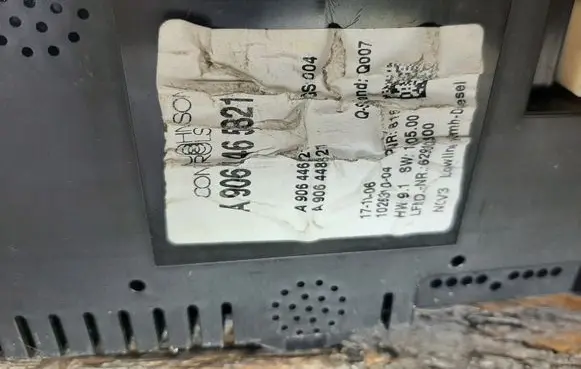 Mercedes-Benz Sprinter W906 Speedometer (instrument cluster) A9064465821
