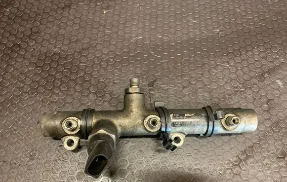 Volkswagen Touareg I Fuel main line pipe 059130089