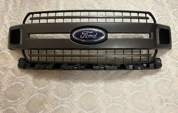 Ford F150 Front bumper upper radiator grill JL348200DEW JL34-8200-DEW LL348200