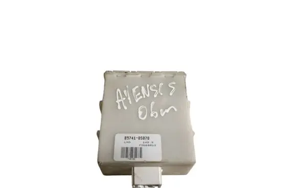 Toyota Avensis T250 Door control unit/module 8974105070