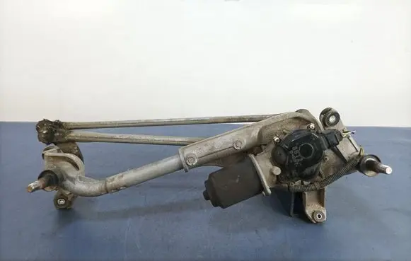 Honda Accord Front wiper linkage and motor 