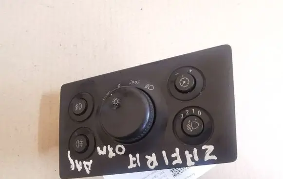 Opel Zafira B Light switch 13205869 LK04060200