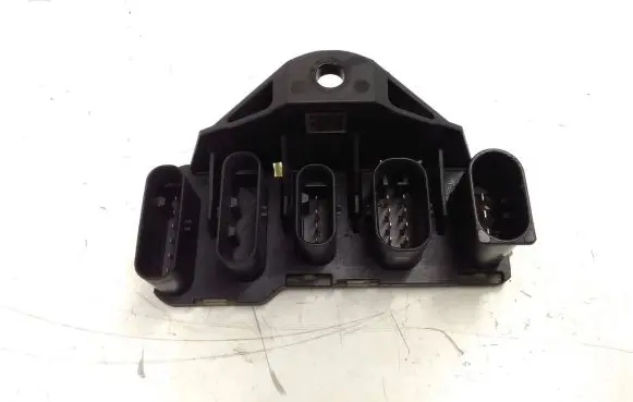 Mercedes-Benz E W213 Current control relay A0005459712