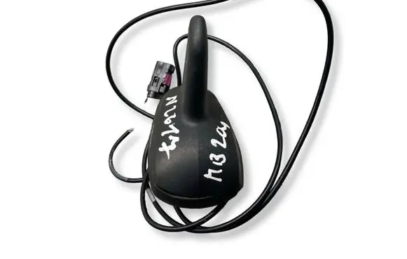 Mercedes-Benz C W204 Aerial GPS antenna 058910 Z410