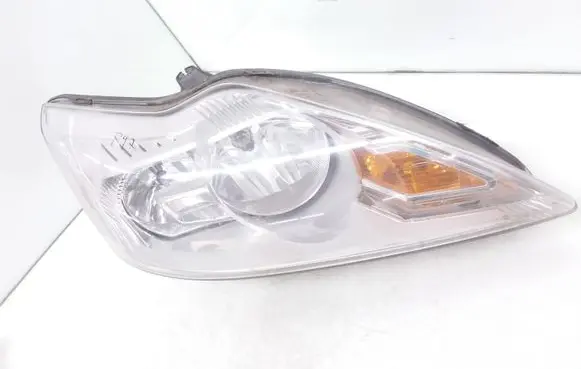 Ford Focus Headlight/headlamp 8M5113W029AD