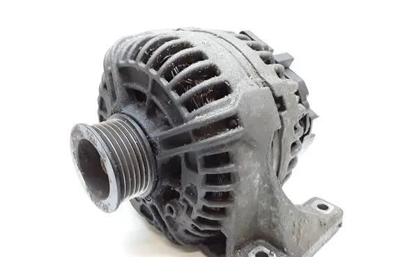 Volvo XC90 Generator/alternator 8637849 0124625001
