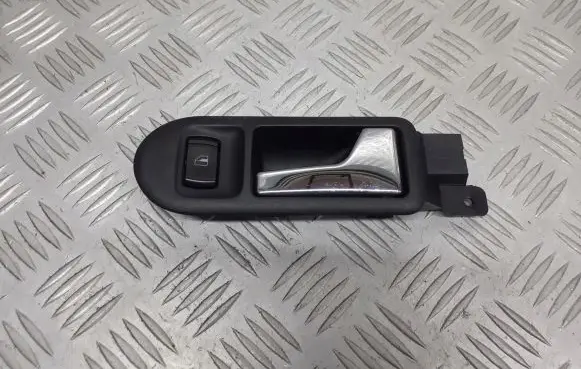 Volkswagen Golf IV Front door interior handle 3B1837114
