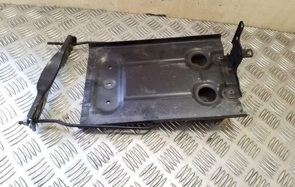 Suzuki Grand Vitara II Battery tray 