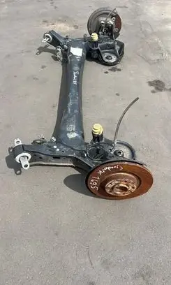 Peugeot 5008 Rear axle beam 9833975080
