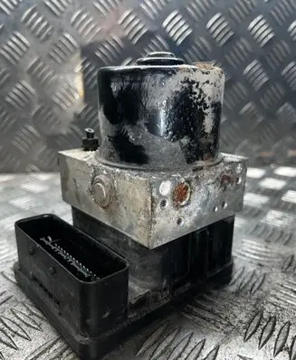 Volkswagen Jetta V ABS Pump 1K0907379AC 00005305H0 10096003593