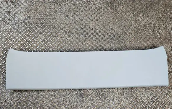 Jeep Grand Cherokee WL Tailgate/trunk upper cover trim 6VJ47TRMAB