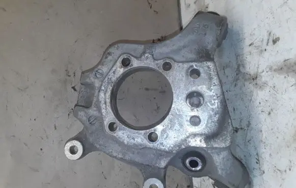 Infiniti FX Rear wheel hub spindle/knuckle NOCODE