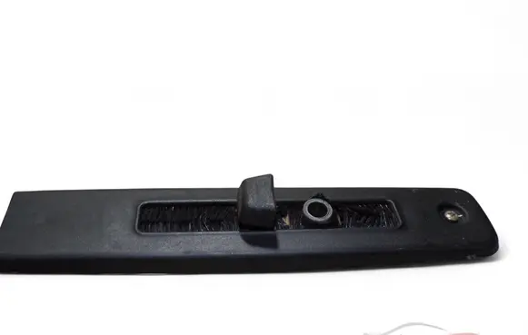Volkswagen Transporter - Caravelle T4 Seat belt height adjuster 701857819