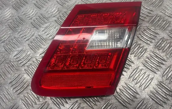 Mercedes-Benz E W212 Tailgate rear/tail lights A2128200864