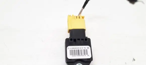 Mercedes-Benz B W245 Airbag deployment crash/impact sensor A1698202226