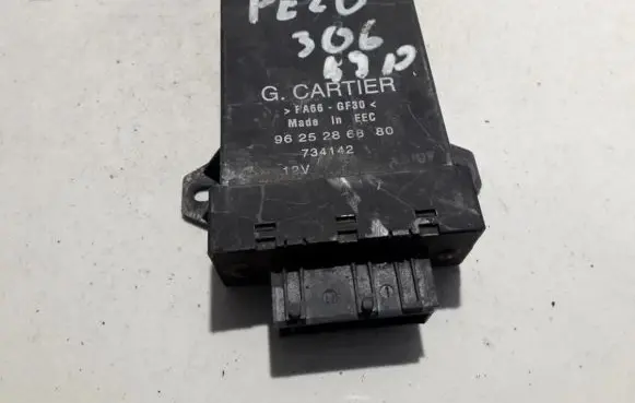 Peugeot 307 Coolant fan relay 9625286880