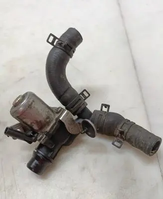 Mercedes-Benz E W212 Coolant heater control valve A65120000